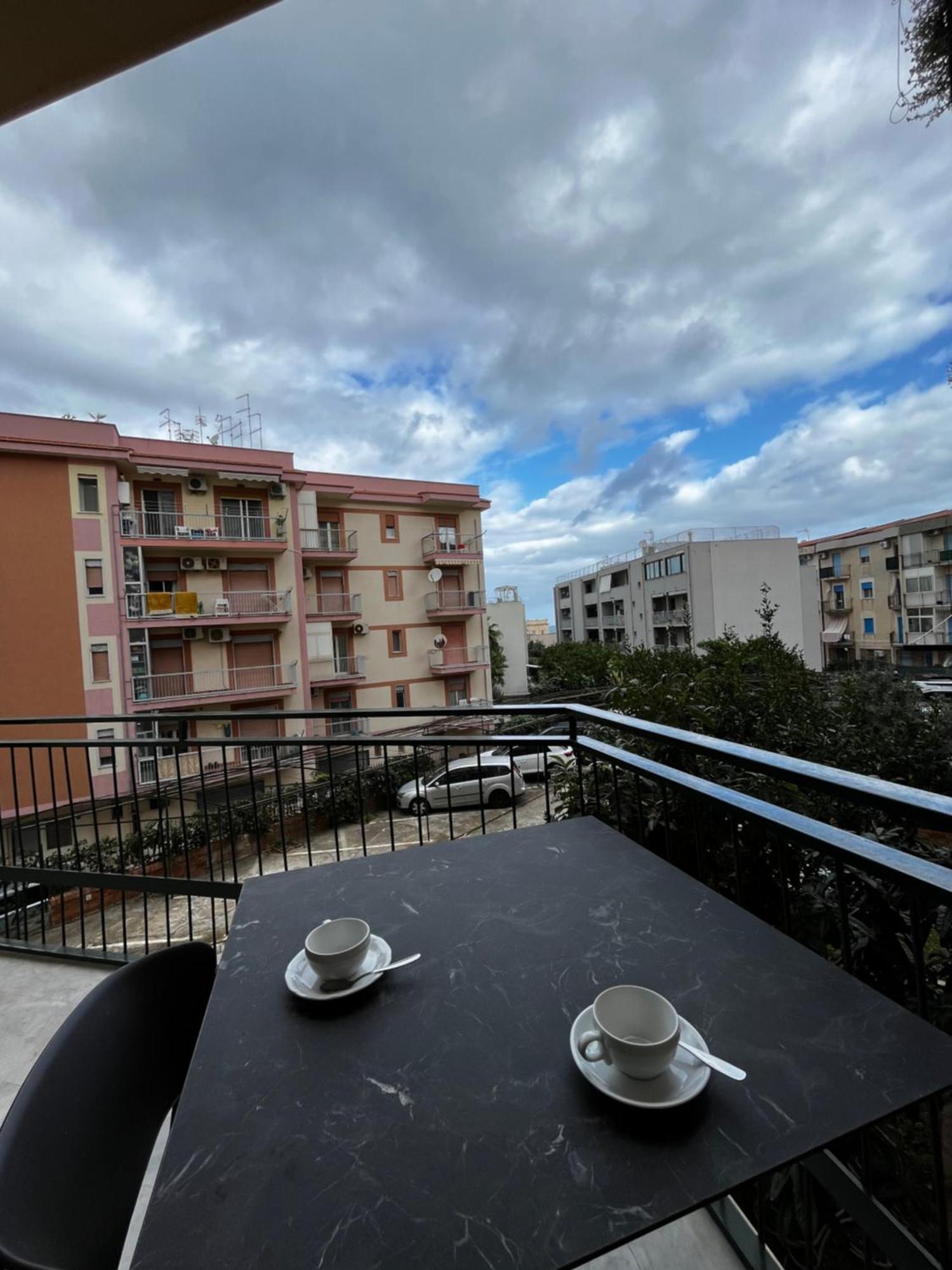New Sea House Vicino La Spiaggia Del Lungomare Apartment เชฟาลู ภายนอก รูปภาพ